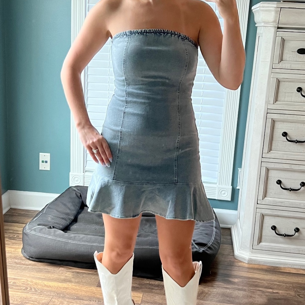 Blue Blush Jean Dress Small